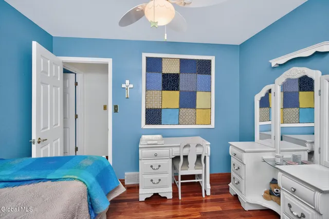 $699,000 | 5 Cephalonia Drive, Niskayuna, NY 12309