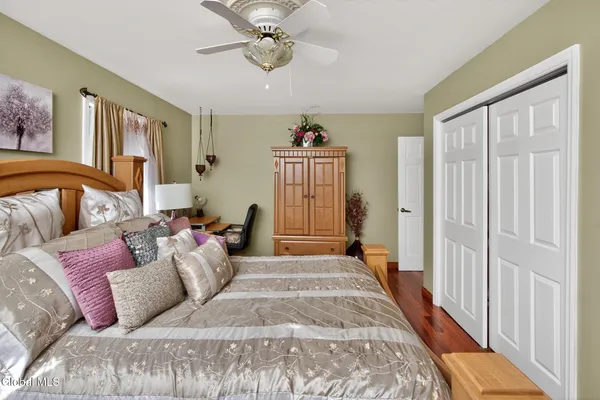 $659,000 | 5 Cephalonia Drive, Niskayuna, NY 12309