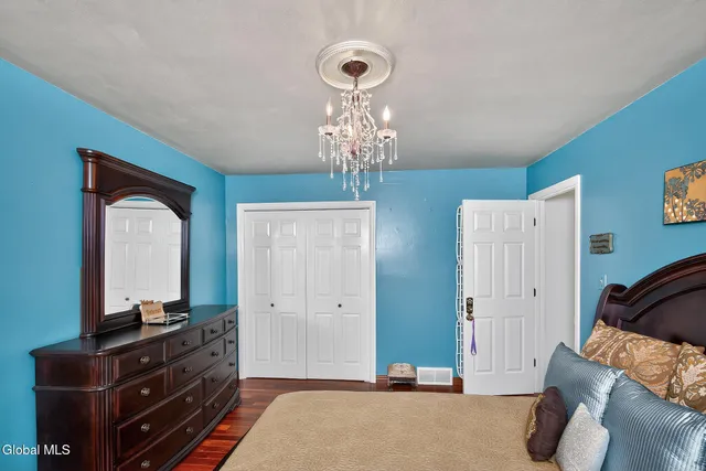 $699,000 | 5 Cephalonia Drive, Niskayuna, NY 12309