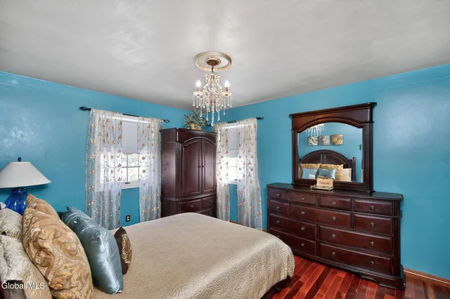 $699,000 | 5 Cephalonia Drive, Niskayuna, NY 12309