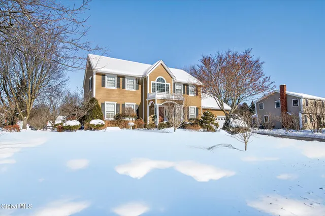 $699,000 | 5 Cephalonia Drive, Niskayuna, NY 12309