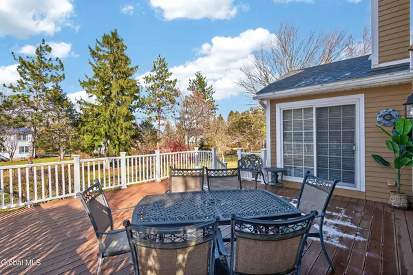 $659,000 | 5 Cephalonia Drive, Niskayuna, NY 12309