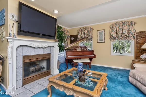 $659,000 | 5 Cephalonia Drive, Niskayuna, NY 12309