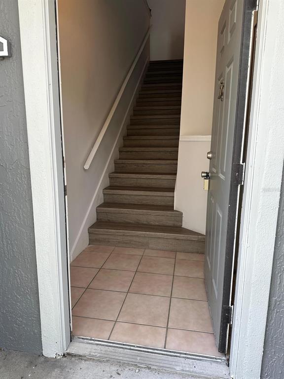 4352 South Kirkman Road, Unit 1204 Orlando, FL 32811 - Photo 2 of 23 a view of entryway