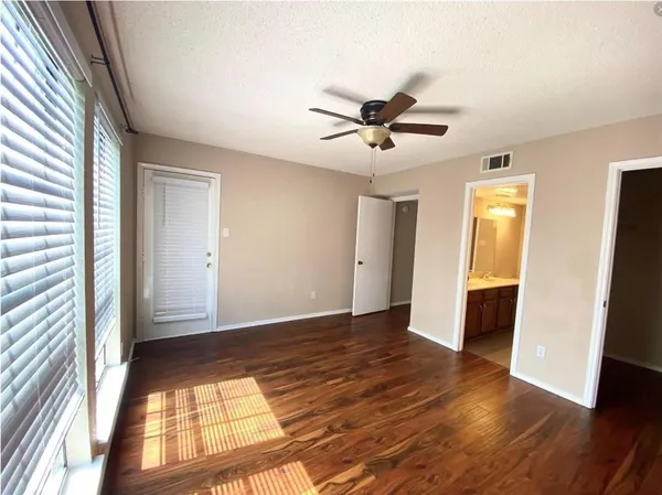 $2,200 | 3101 Townbluff Drive, Unit 423, Plano, TX 75075
