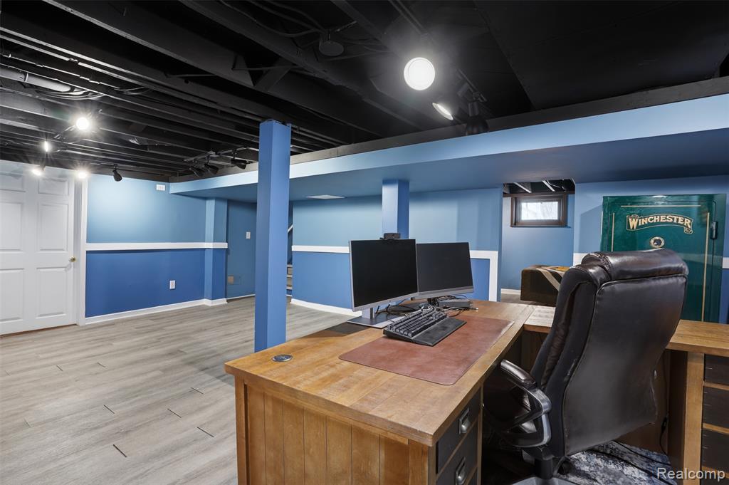 9669 Hadley Road Clarkston, MI 48348 - Photo 40 of 64 Gallery Image 40