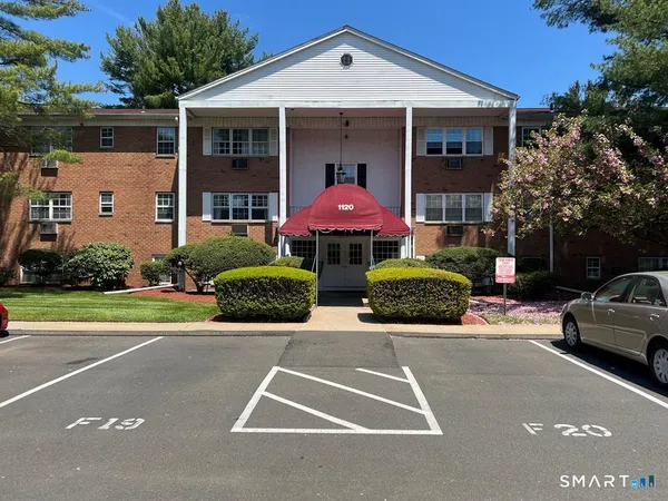 $1,800 | 1120 New Haven Avenue, Unit 147, Milford, CT 06460