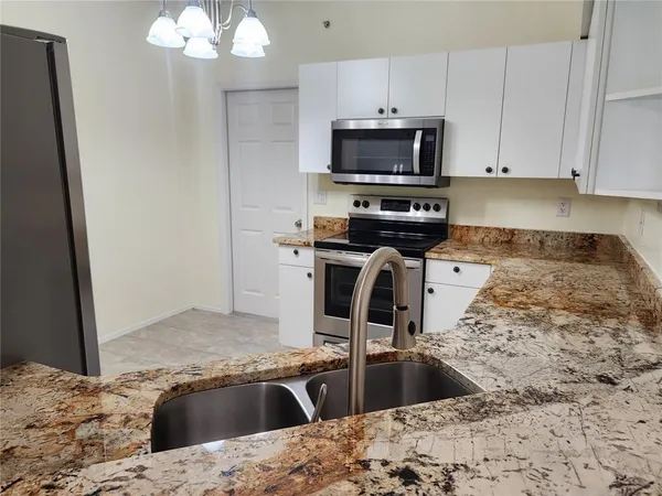 $1,900 | 6330 Green Oak Circle, Unit 6330, Bradenton, FL 34203