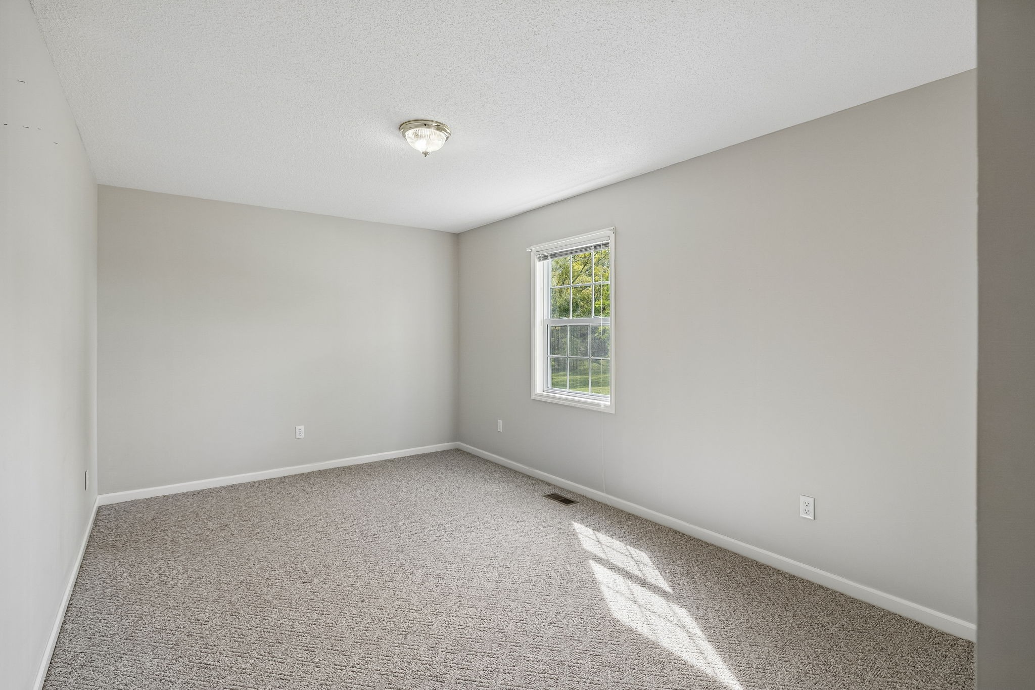 1235 Yell Road Lewisburg, TN 37091 - Photo 36 of 96