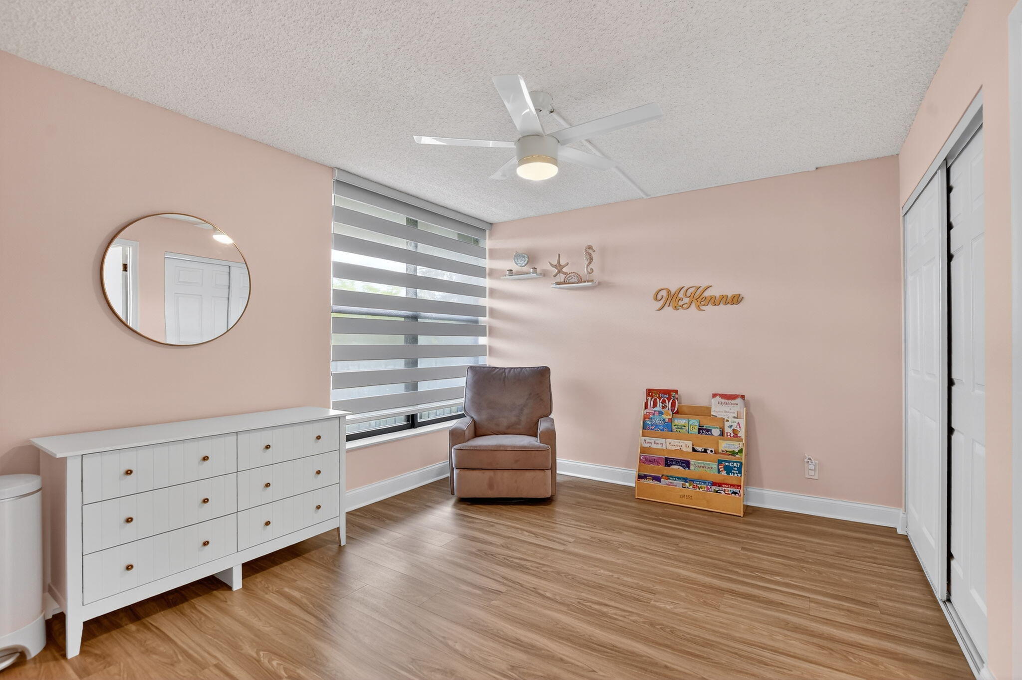 4 Royal Palm Way, Unit 3020 Boca Raton, FL 33432 - Photo 17 of 38 a living room with furniture and a window