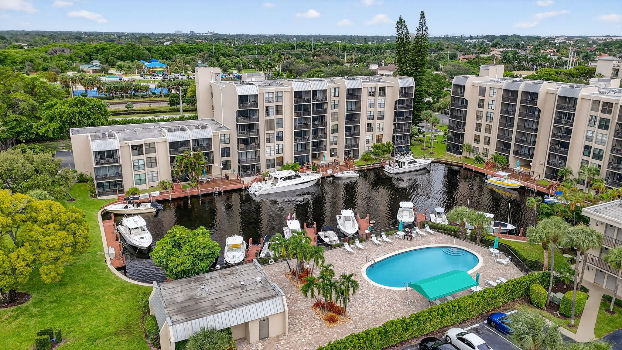 4 Royal Palm Way, Unit 3020 Boca Raton, FL 33432 - Photo 28 of 38 a balcony with outdoor seating and city view