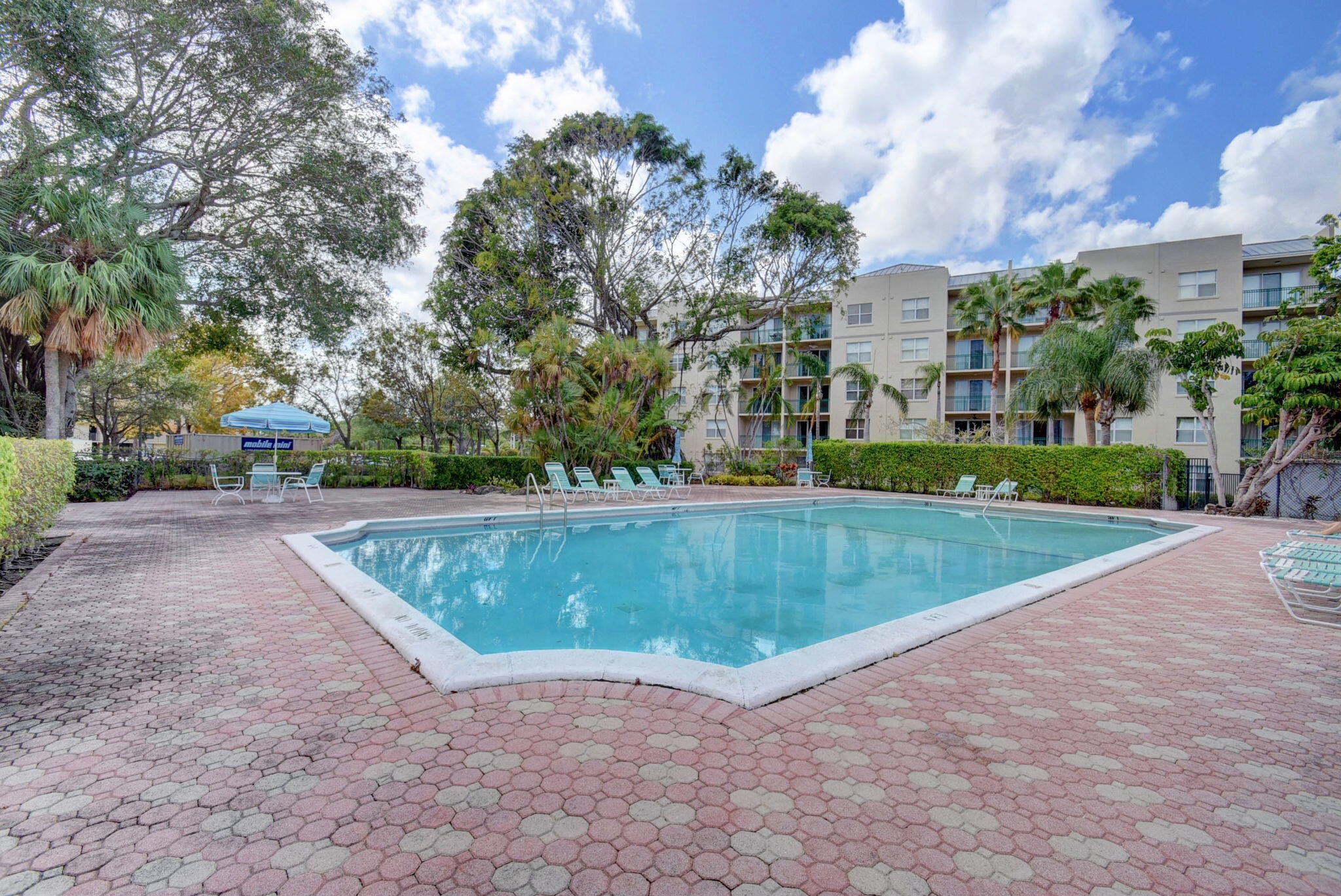 4 Royal Palm Way, Unit 3020 Boca Raton, FL 33432 - Photo 38 of 38 a view of a basketball court