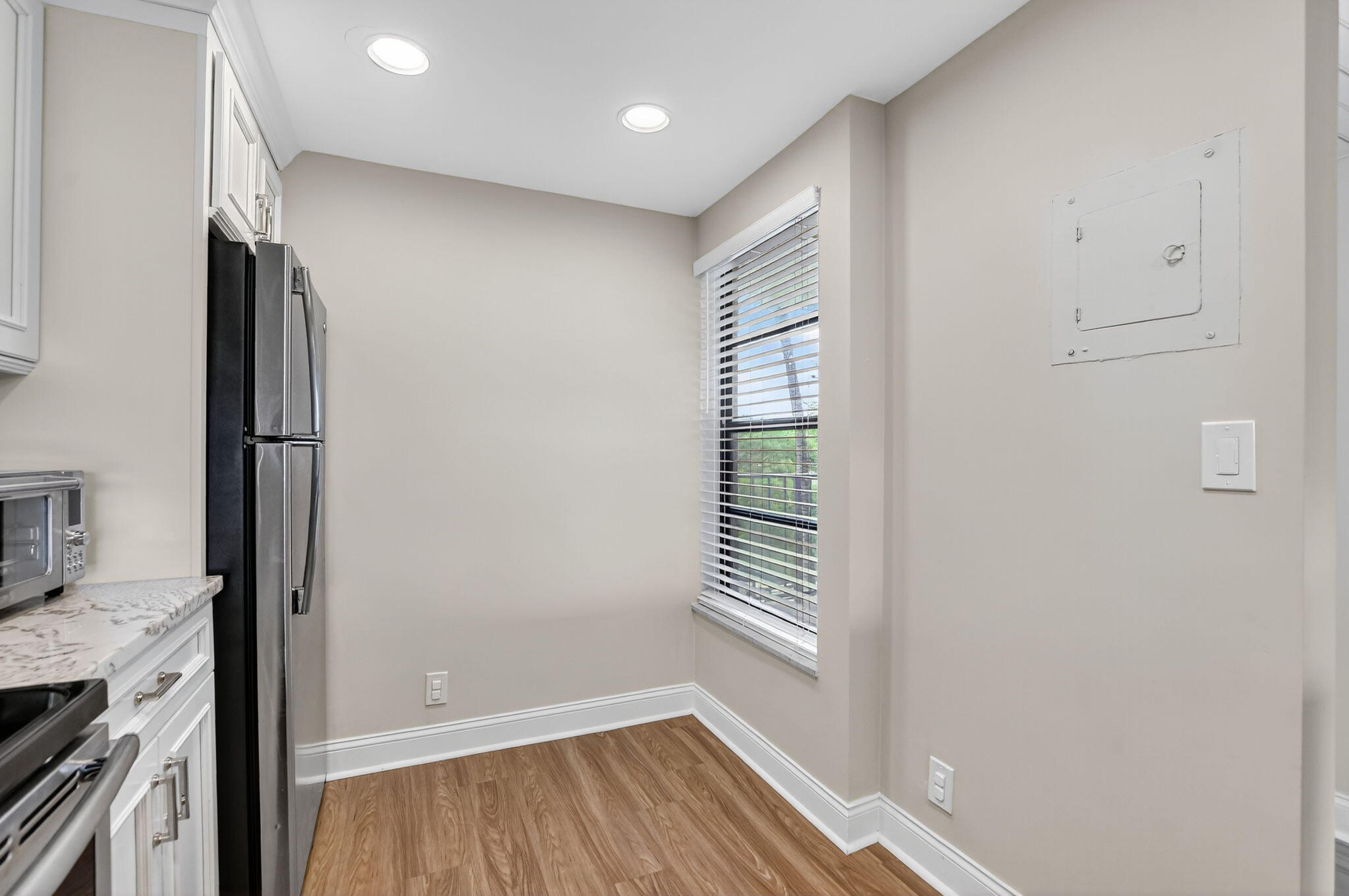 4 Royal Palm Way, Unit 3020 Boca Raton, FL 33432 - Photo 10 of 38 a view of a kitchen with wooden floor and a kitchen