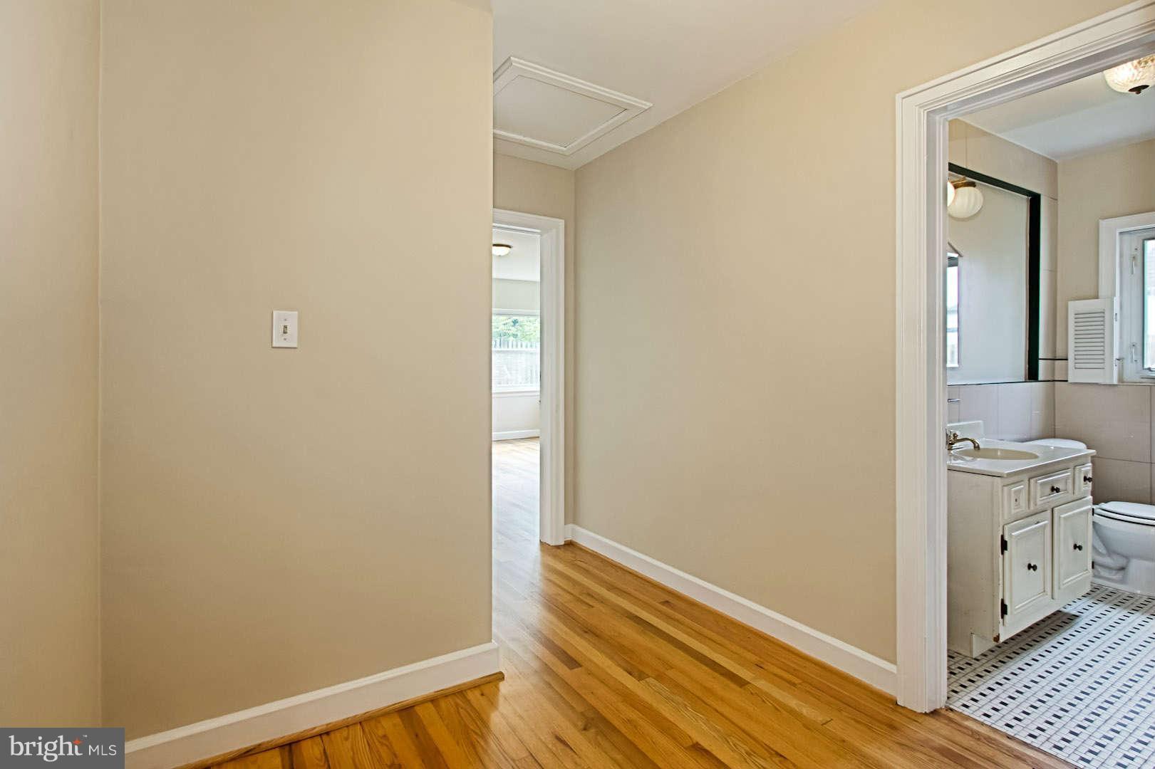 4007 Ridge Road Annandale, VA 22003 - Photo 16 of 27 Interior (General)