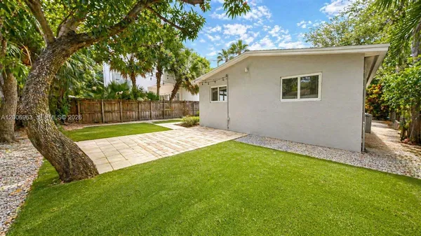$4,200 | 3630 Percival Avenue, Unit 3630, Miami, FL 33133