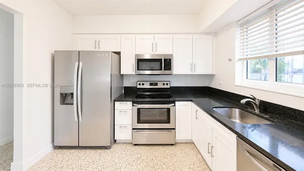 $4,200 | 3630 Percival Avenue, Unit 3630, Miami, FL 33133