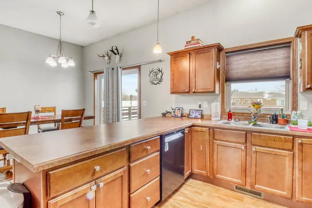 $310,000 | 302 Chicago Avenue, Breckenridge, MN 56520