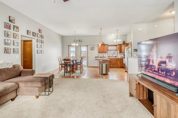 $310,000 | 302 Chicago Avenue, Breckenridge, MN 56520