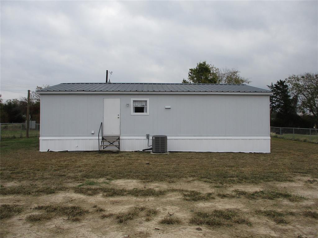 1336 Rains County Road 1530 Point, TX 75472 - Photo 7 of 26 a view of a house with backyard