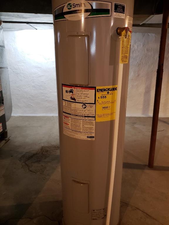484 Connecticut Avenue Rochester, PA 15074 - Photo 21 of 23 New 40 gallown water heater