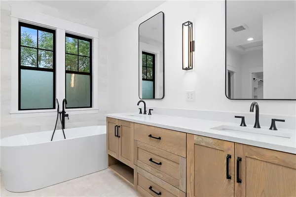 $1,485,000 | 4620 West 70th Terrace, Prairie Village, KS 66208