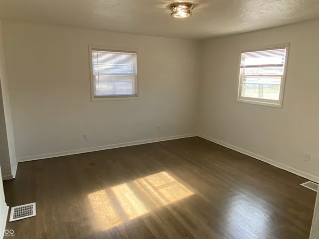 $595 | 702 West 23rd Street, Anderson, IN 46016