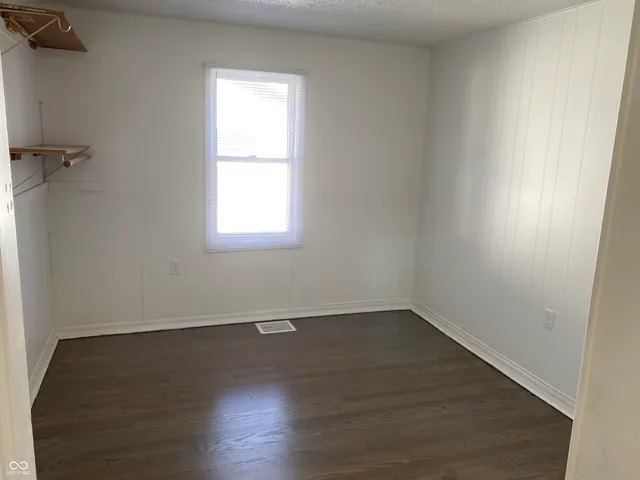 $595 | 702 West 23rd Street, Anderson, IN 46016
