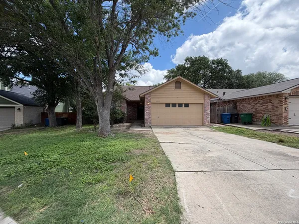 $1,795 | 6335 John Chapman, San Antonio, TX 78240