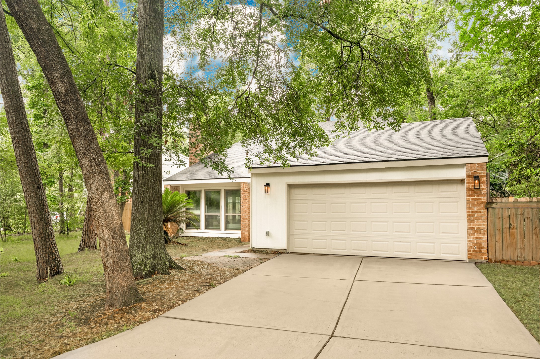 7 South Cypress Pine Drive The Woodlands, TX 77381 - Photo 1 of 19