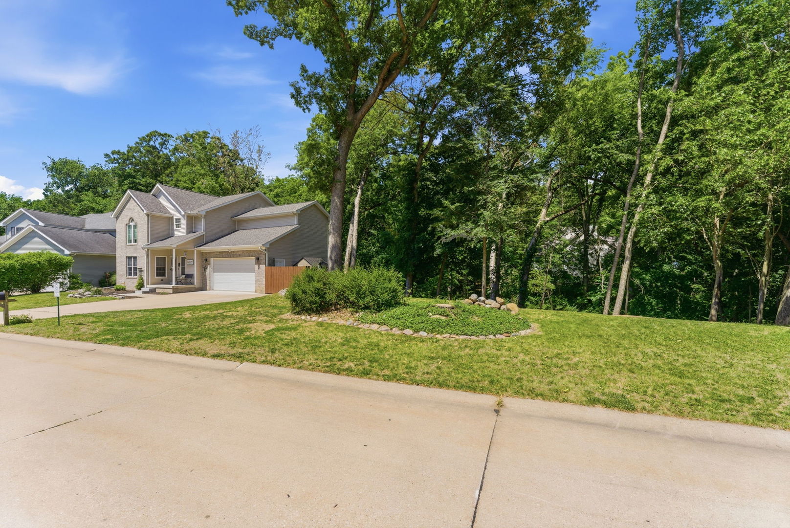 218 8th Avenue Hampton, IL 61256 - Photo 3 of 32