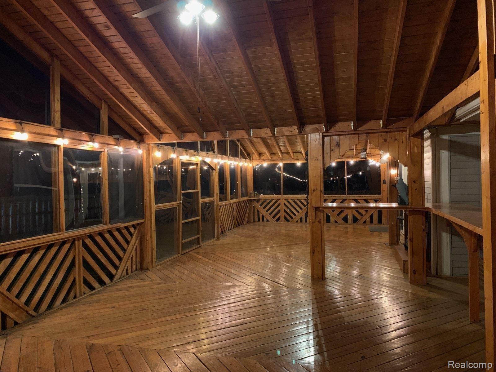 2457 Durham Road Utica, MI 48317 - Photo 26 of 27 Deck 2.jpg
