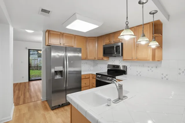 $550,000 | 3401 Bermuda Avenue, Unit 6, Davis, CA 95616