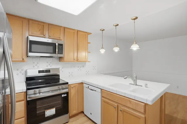 $550,000 | 3401 Bermuda Avenue, Unit 6, Davis, CA 95616