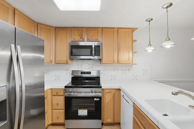 $550,000 | 3401 Bermuda Avenue, Unit 6, Davis, CA 95616