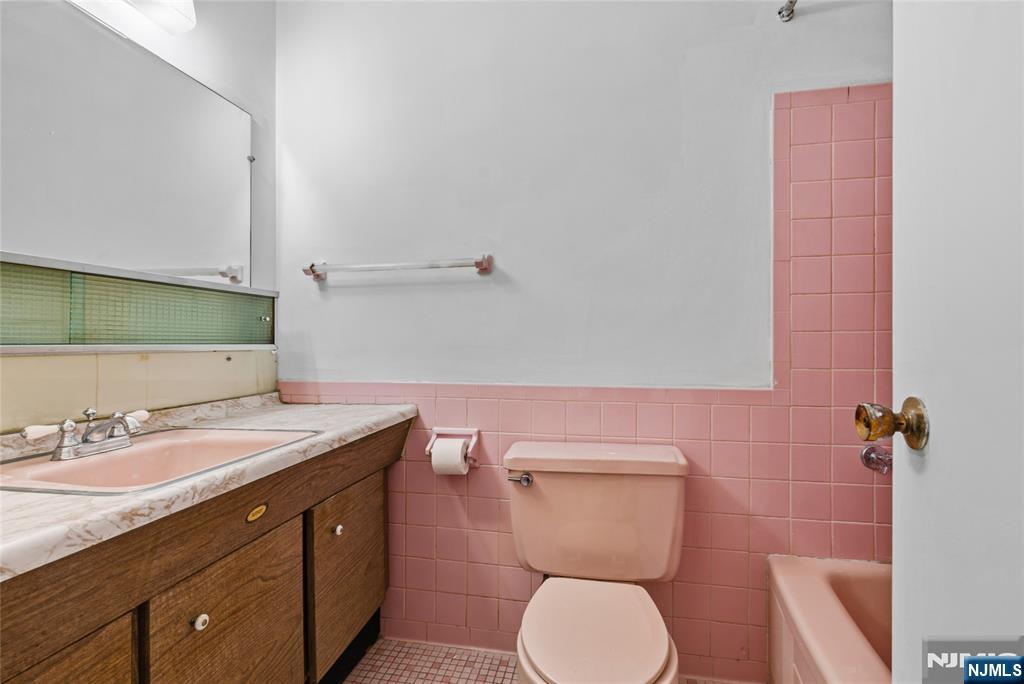 926 Bloomfield Avenue, Unit 5E Glen Ridge, NJ 07028 - Photo 17 of 22