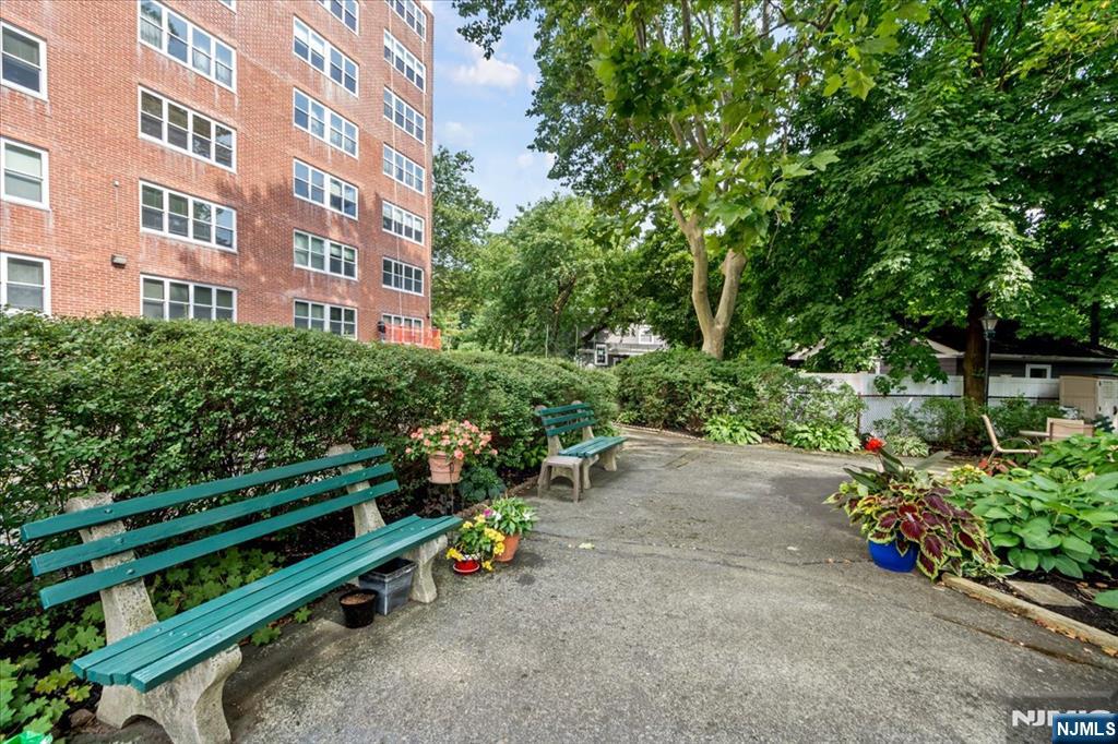 926 Bloomfield Avenue, Unit 5E Glen Ridge, NJ 07028 - Photo 19 of 22