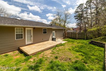 2309 Nuthatcher Road Knoxville, TN 37923 - Photo 16 of 27 667dd1cad12346698a0300ea2c8bc340