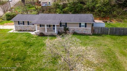 2309 Nuthatcher Road Knoxville, TN 37923 - Photo 3 of 27 06a3d7b77868446ebe0d2f5d5872d209