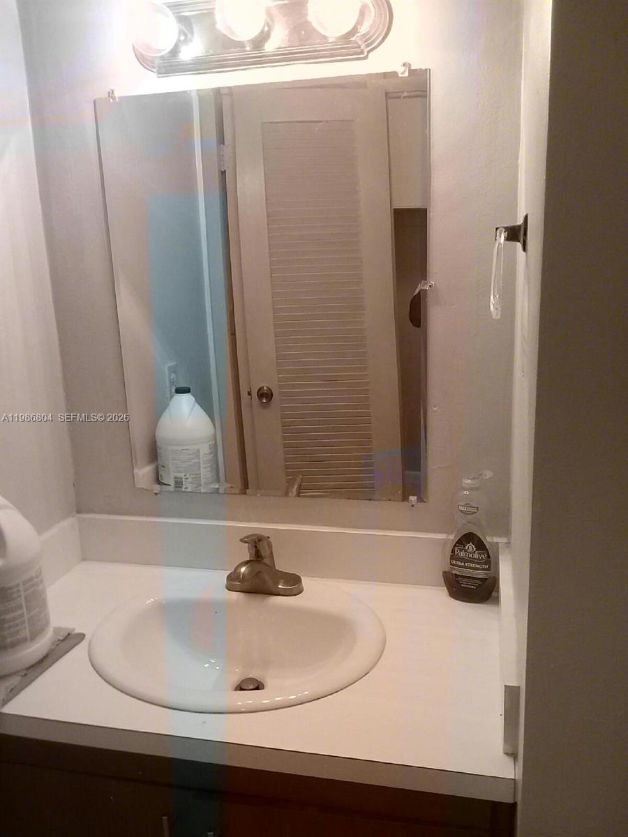 140 Royal Palm Road, Unit 107 Hialeah Gardens, FL 33016 - Photo 7 of 13