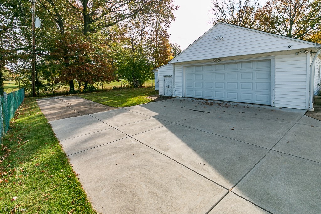 1775 Empire Road Wickliffe, OH 44092 - Photo 8 of 35 Gallery Image 8