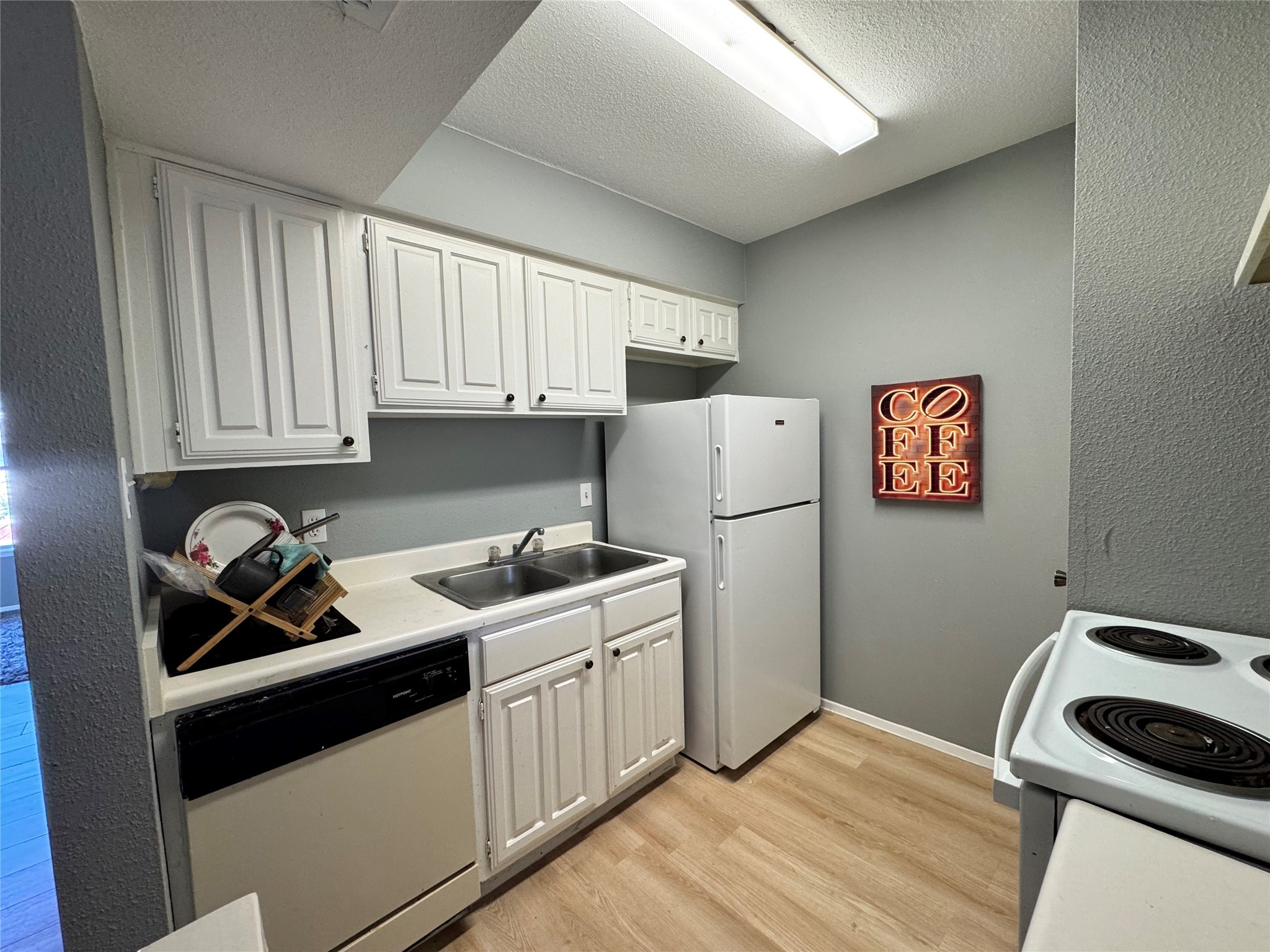 6001 Reims Road, Unit 408 Houston, TX 77036 - Photo 4 of 21