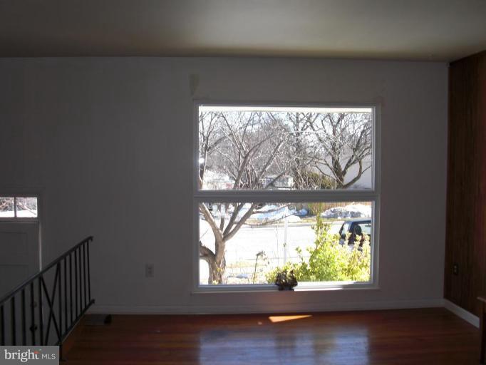 906 Chariot Road Reisterstown, MD 21136 - Photo 11 of 13 Living Room #2