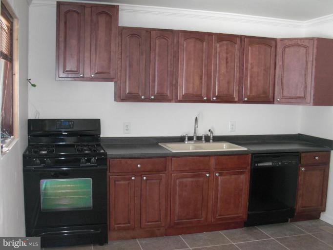 906 Chariot Road Reisterstown, MD 21136 - Photo 4 of 13 Kitchen