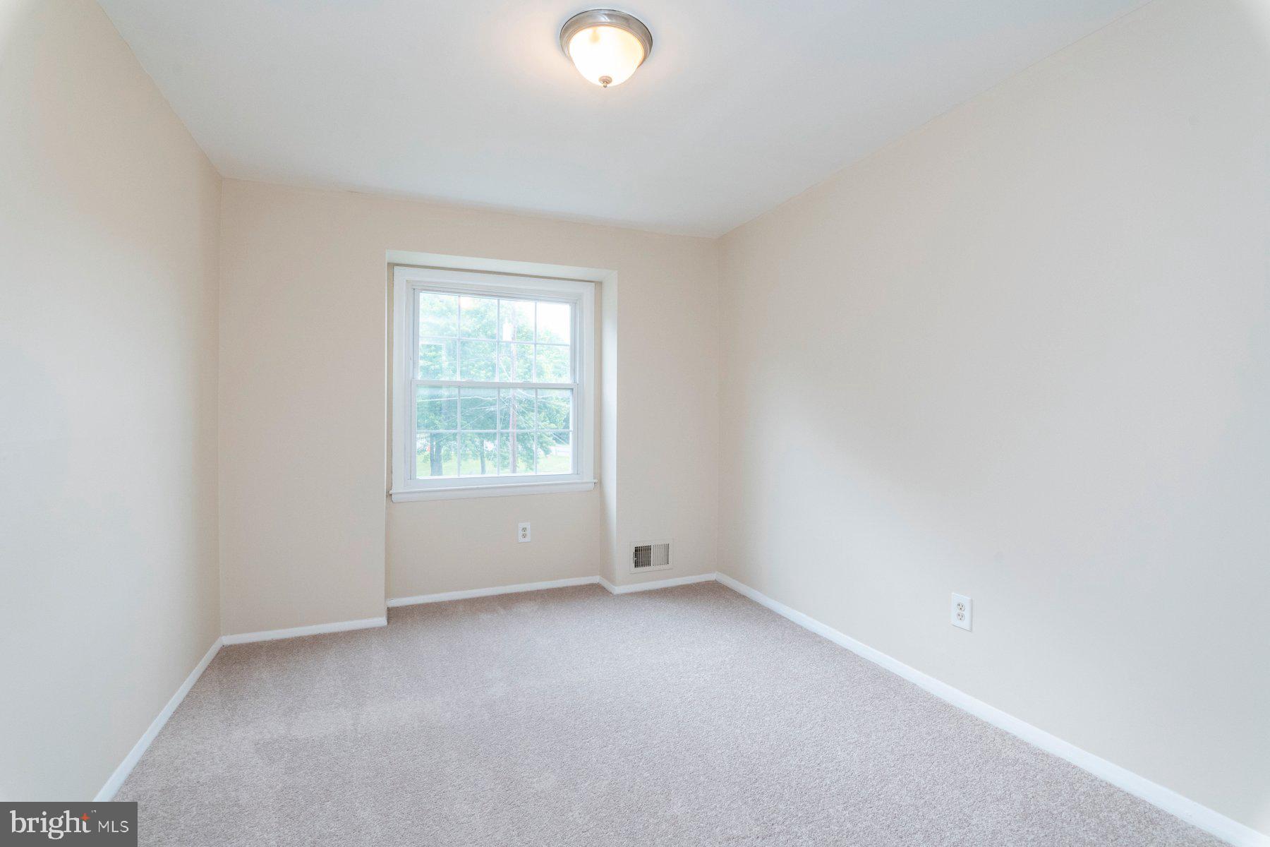 5711 Van Dyke Road Baltimore, MD 21206 - Photo 15 of 25