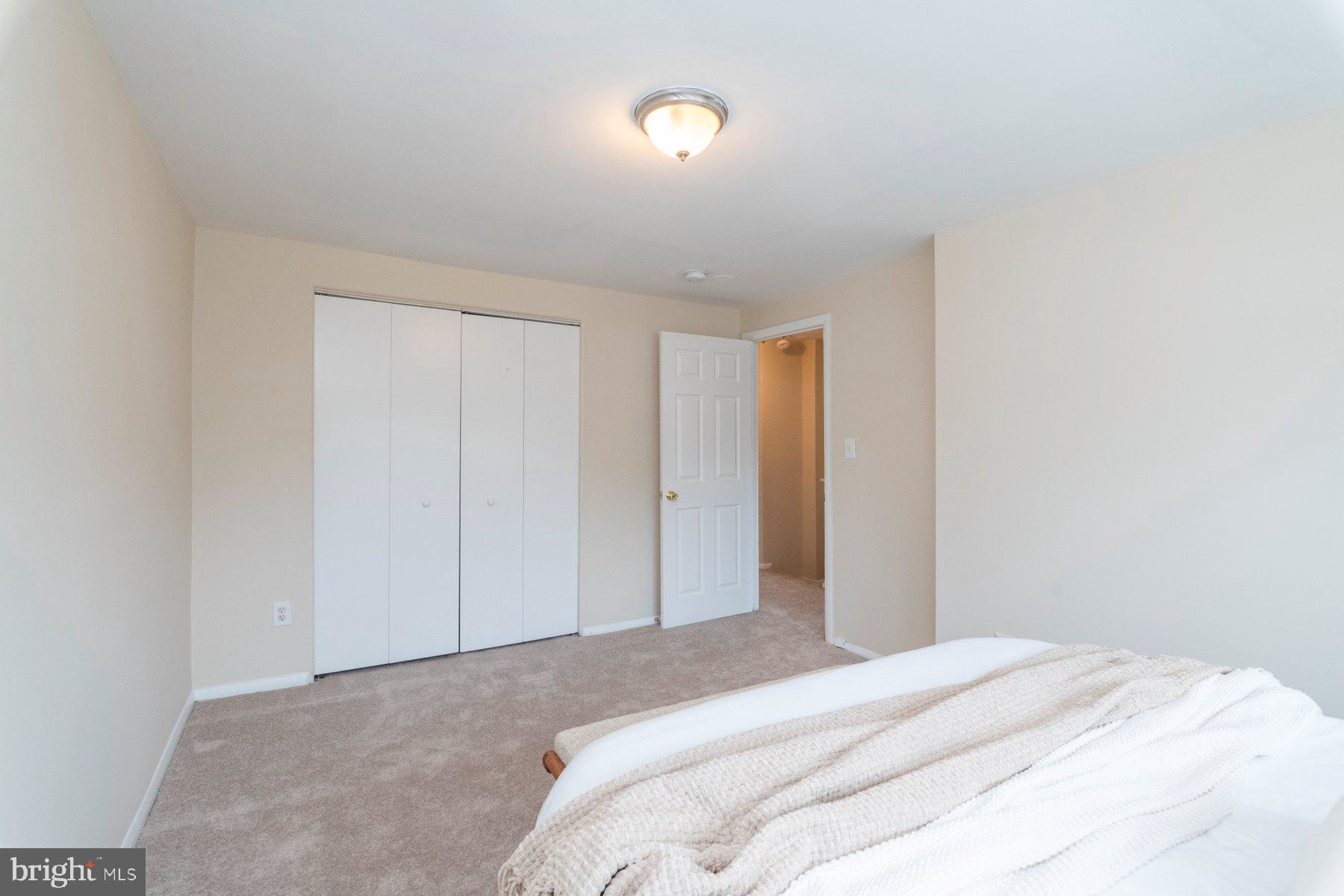 5711 Van Dyke Road Baltimore, MD 21206 - Photo 9 of 25