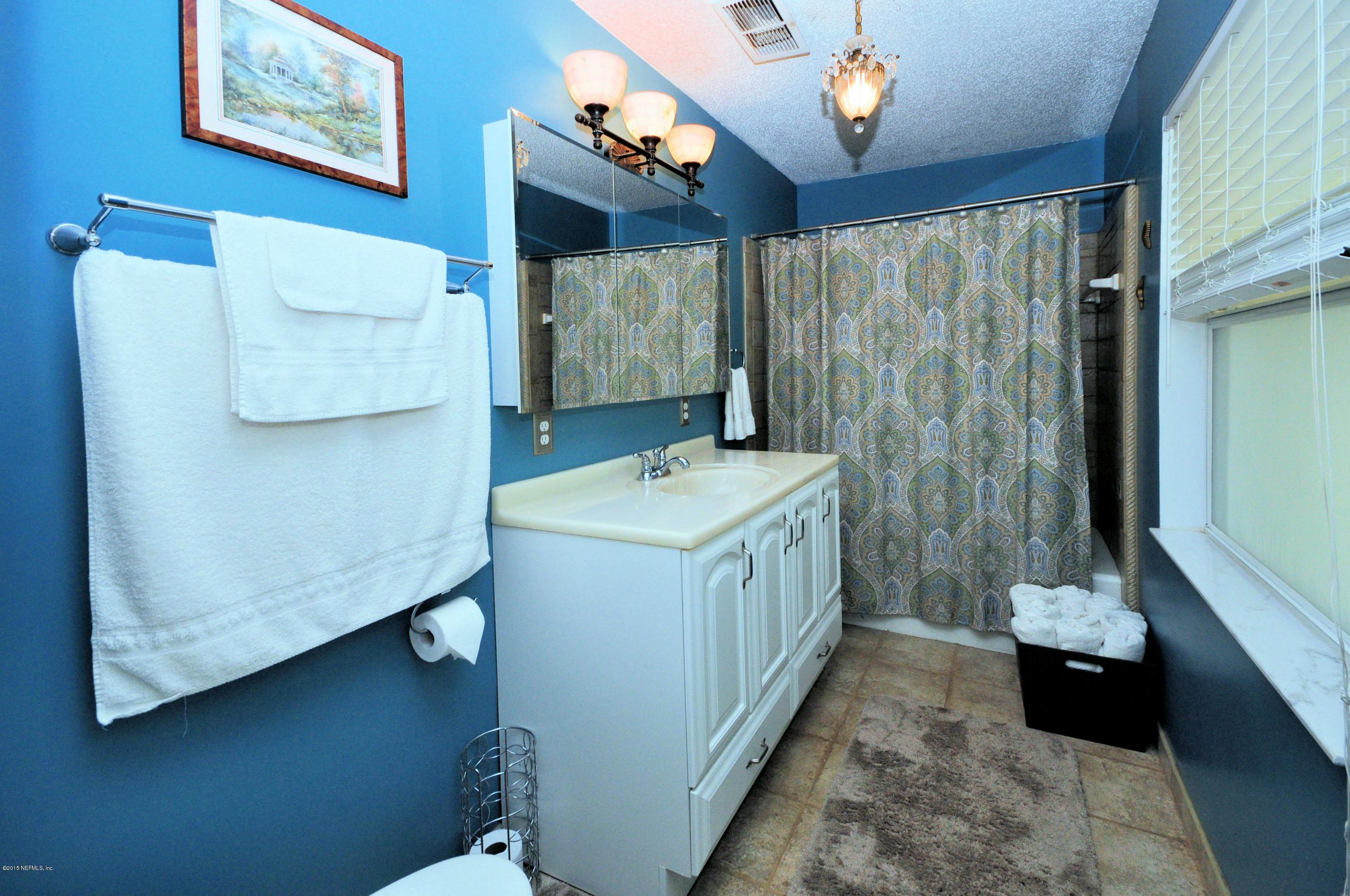 273904 Murrhee Road Hilliard, FL 32046 - Photo 17 of 63 Master Bath