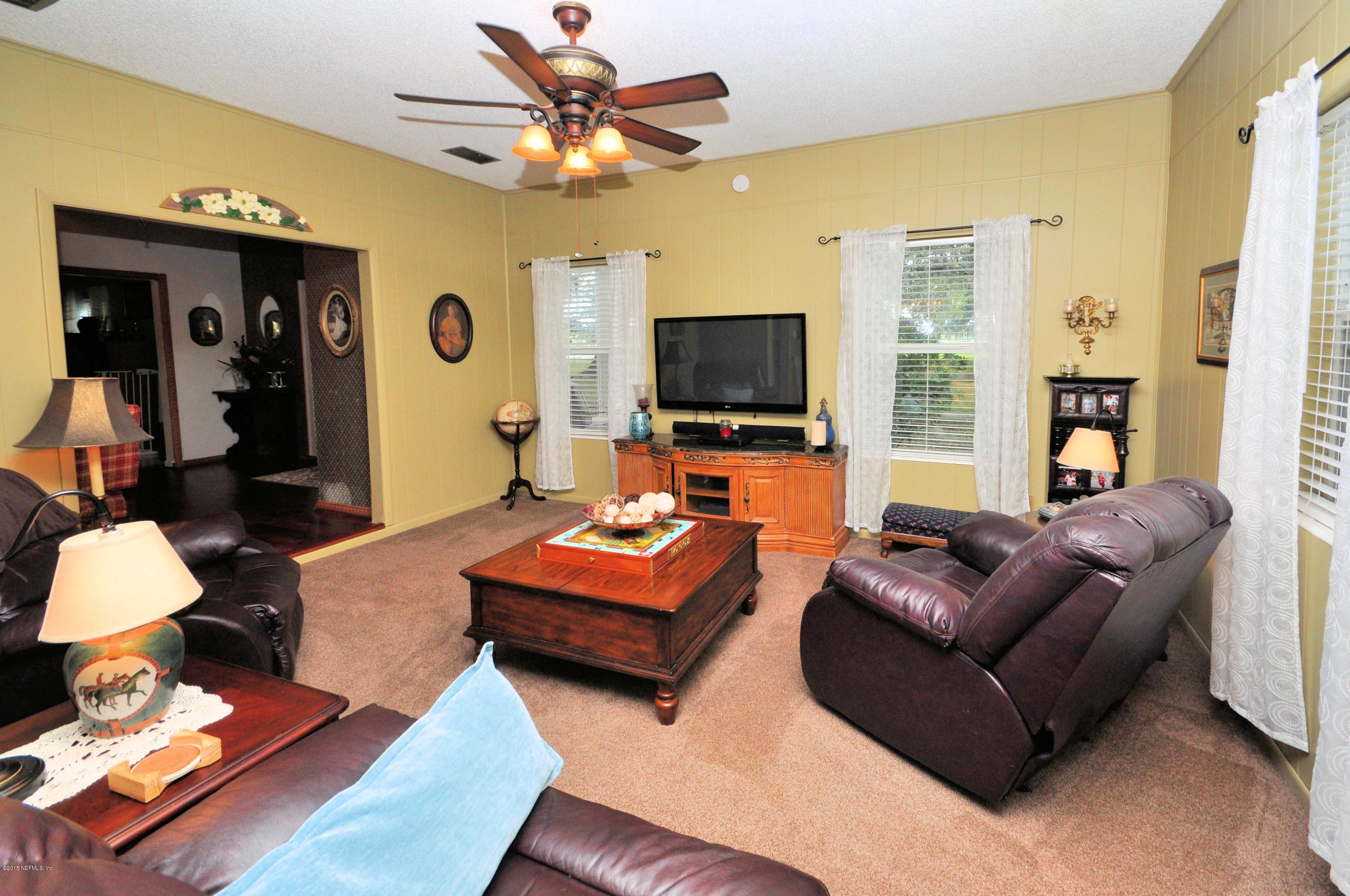 273904 Murrhee Road Hilliard, FL 32046 - Photo 4 of 63 Living Room 2