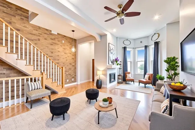 $599,000 | 2058 West Washington Boulevard, Chicago, IL 60612