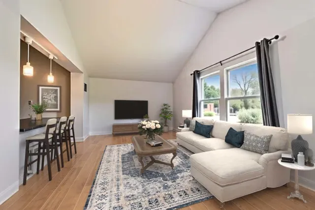 $599,000 | 2058 West Washington Boulevard, Chicago, IL 60612