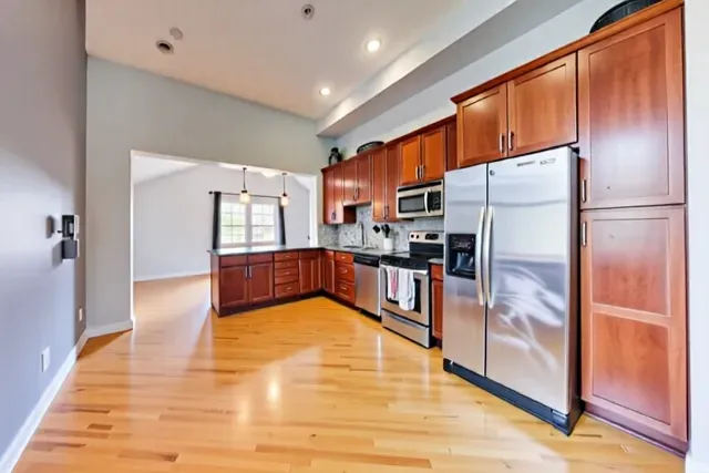 $599,000 | 2058 West Washington Boulevard, Chicago, IL 60612